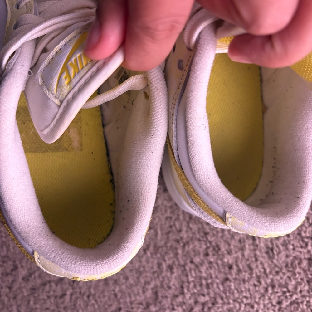 Nike Dunk Low OG Women’s “Yellow Strike” | Size
 6.5 - Picture 10 of 12